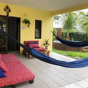Casa Vibra Luz Familiar Hostal Florianópolis